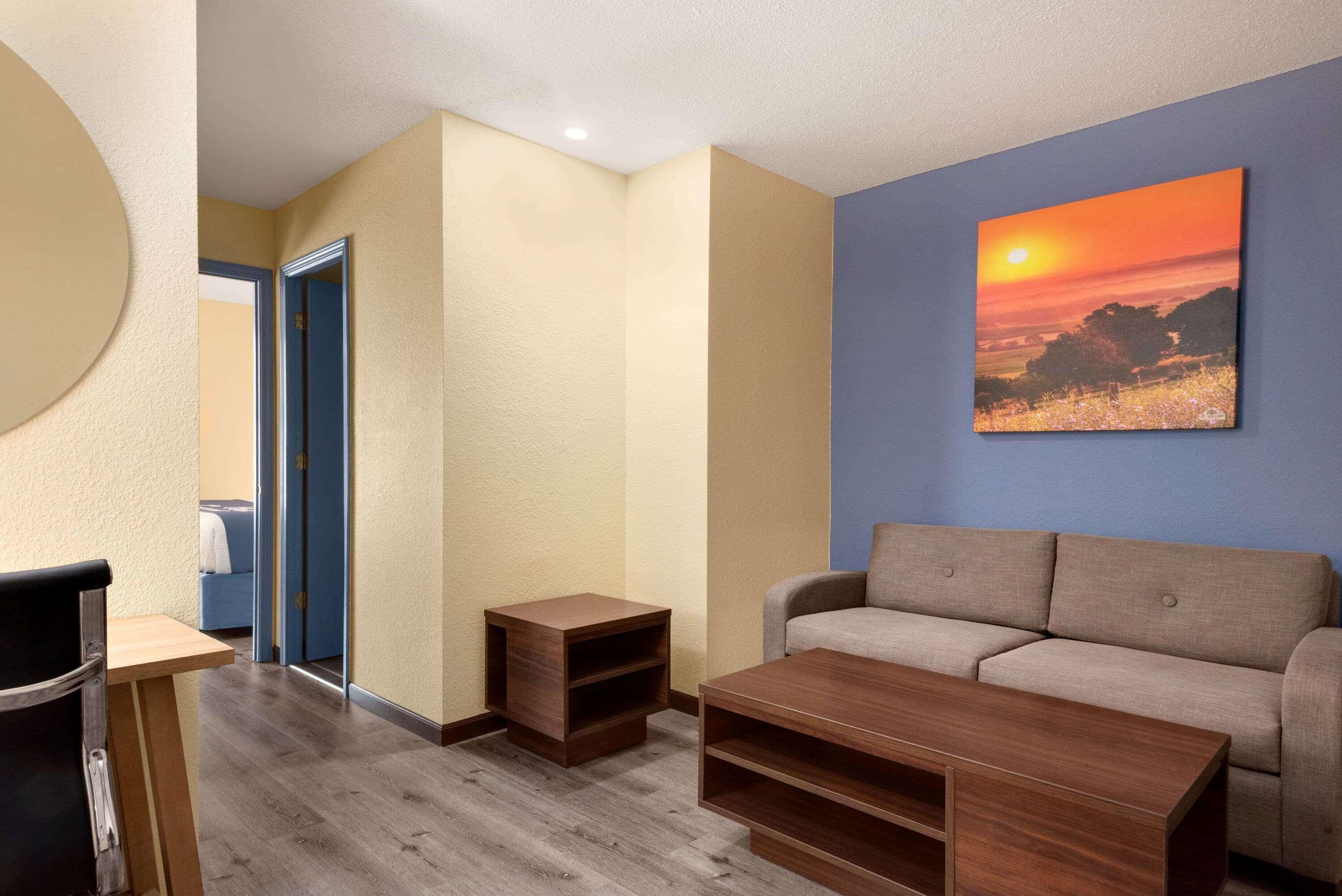 Days & By Wyndham Hotel